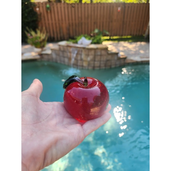 Vintage Hand Blown Glass Apple Paper Weight Red With Green Leaf & Stem Teacher - Picture 5 of 9
